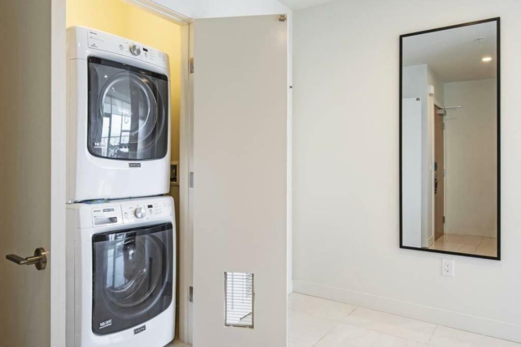 Luxurious Highrise 2B 2B Apartment Heart Of Downtown La Los Angeles Bagian luar foto